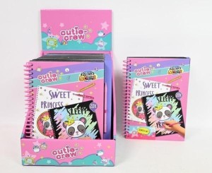 KSIĄŻECZKA SCRATCHBOOK Z GRAFIKAMI CUTIE CREW