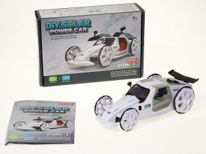 AUTO NA BATERIE SOLARNE, ADAR