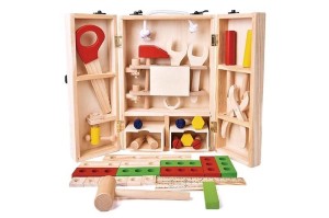 DREWNIANA SKRZYNIA Z NARZĘDZIAMI, ARTYK