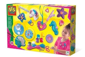 ODLEWY GIPSOWE Z FARBAMI BIŻUTERIA, SES